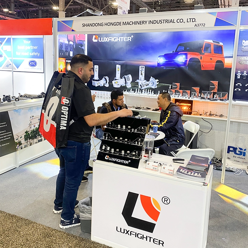 LED žarometi LUXFIGHTER na sejmu Automotive Aftermarket Products Expo